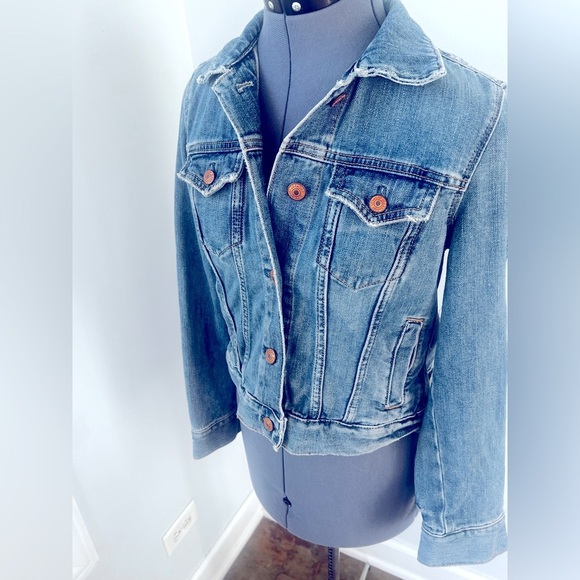 Gap 2011 Vintage Denim Trucker Jacket S Classic Blue Jean Coat Casual Button-Up - Picture 4 of 16